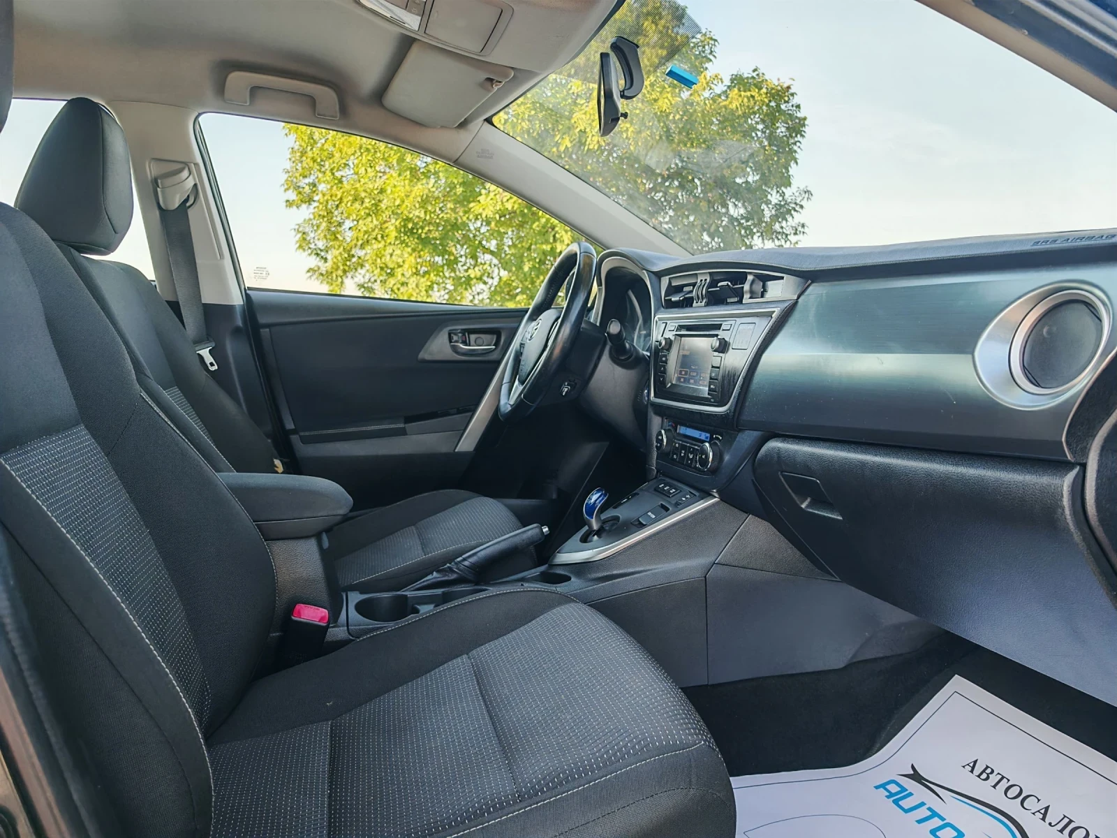 Toyota Auris 1.8 ХИБРИД 99 К.С. АВТОМАТ! КАТО НОВА  | Mobile.bg — изображение 11