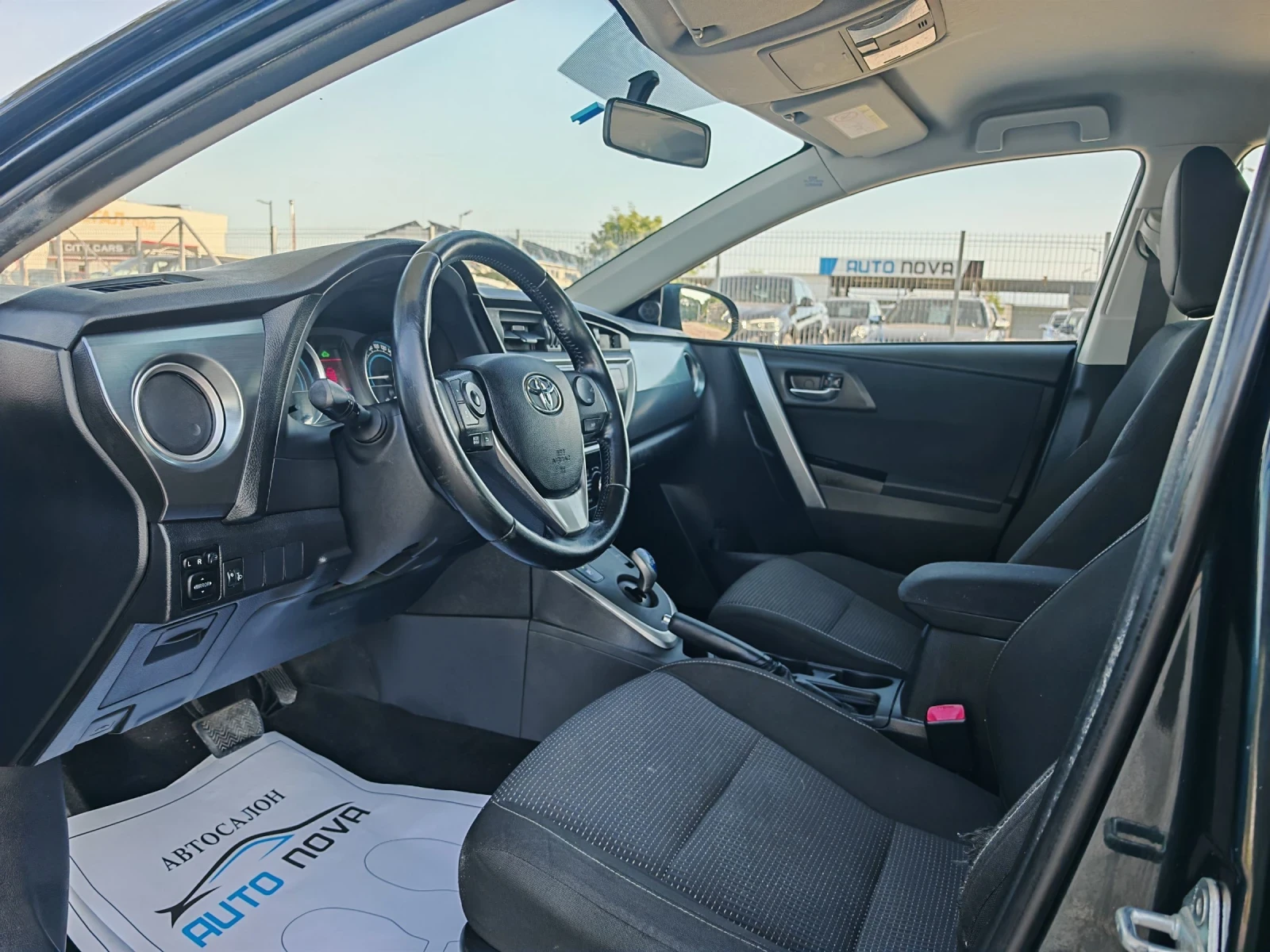 Toyota Auris 1.8 ХИБРИД 99 К.С. АВТОМАТ! УНИКАЛНО СЪСТОЯНИЕ! - изображение 8