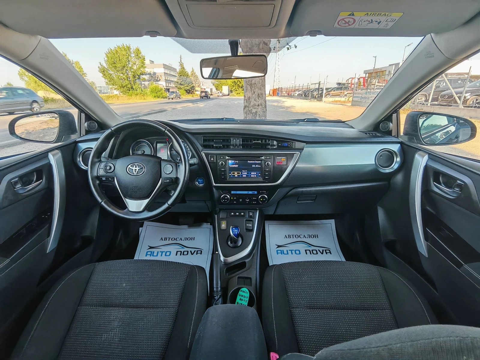 Toyota Auris 1.8 ХИБРИД 99 К.С. АВТОМАТ! КАТО НОВА  | Mobile.bg — изображение 14