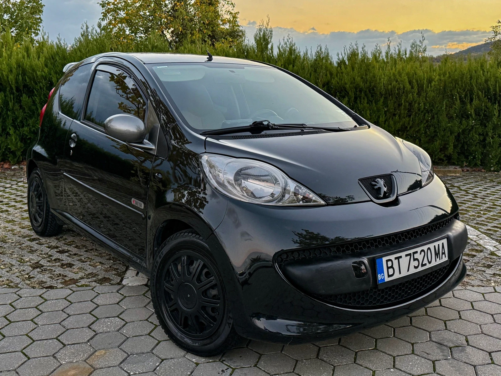Toyota Aygo Пежо 107, LPG, газ. инж., CarPlay/Android - изображение 2