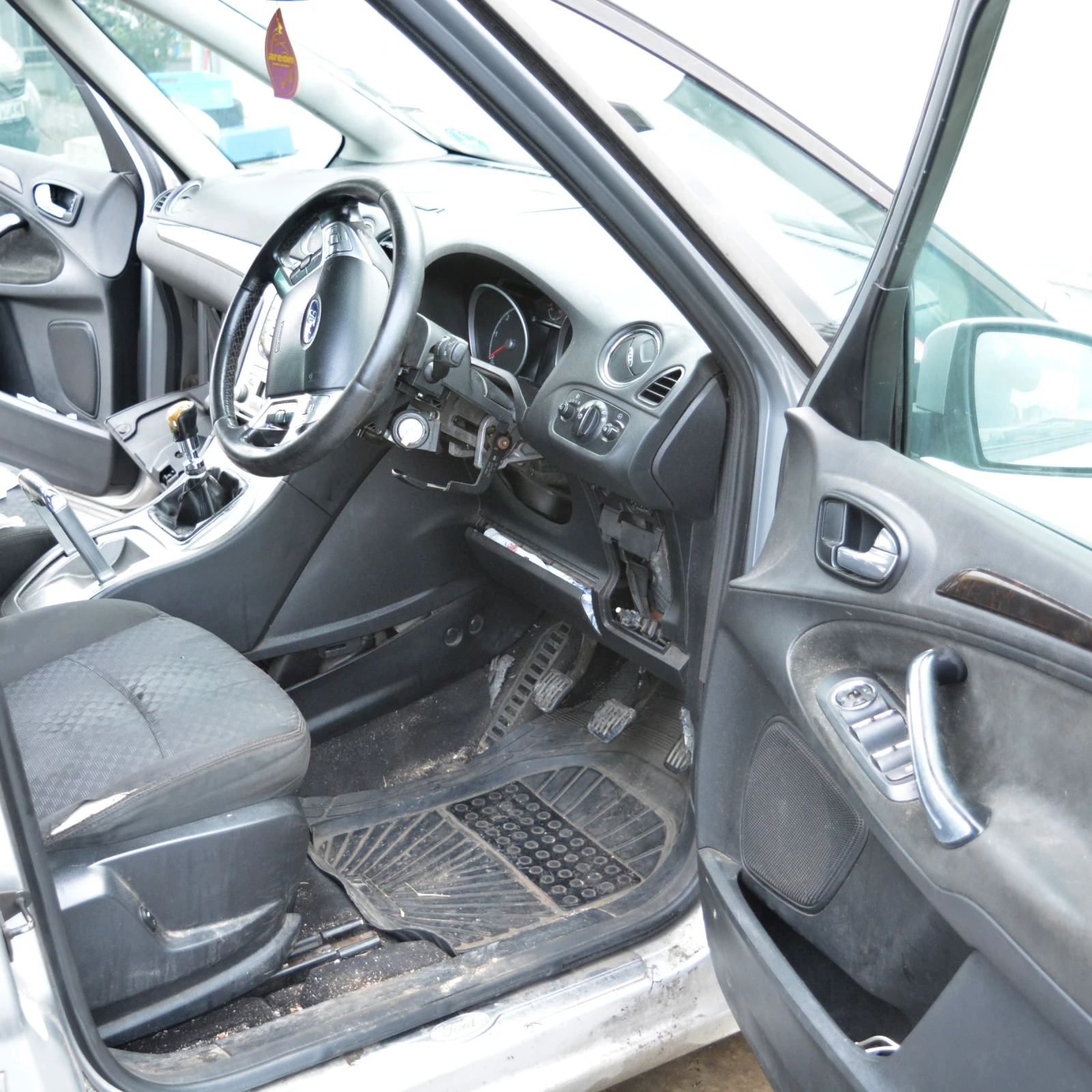 Ford Galaxy 2.0 TDCI - изображение 7