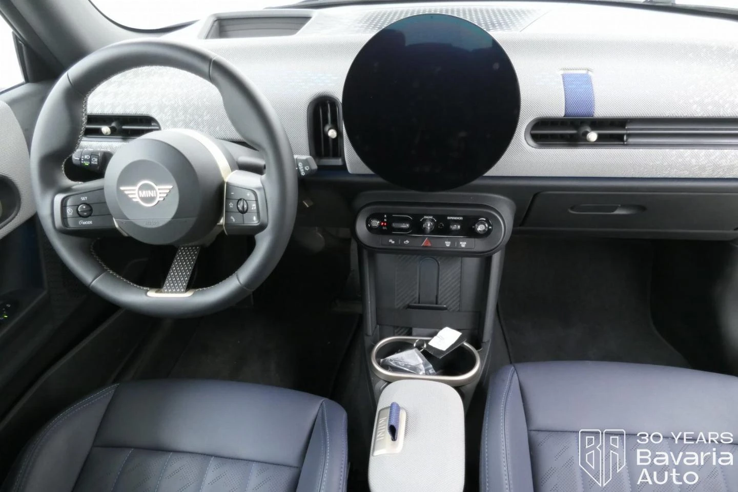 Mini Cooper C 1, 5 Steptronic Favoured Trim - изображение 6