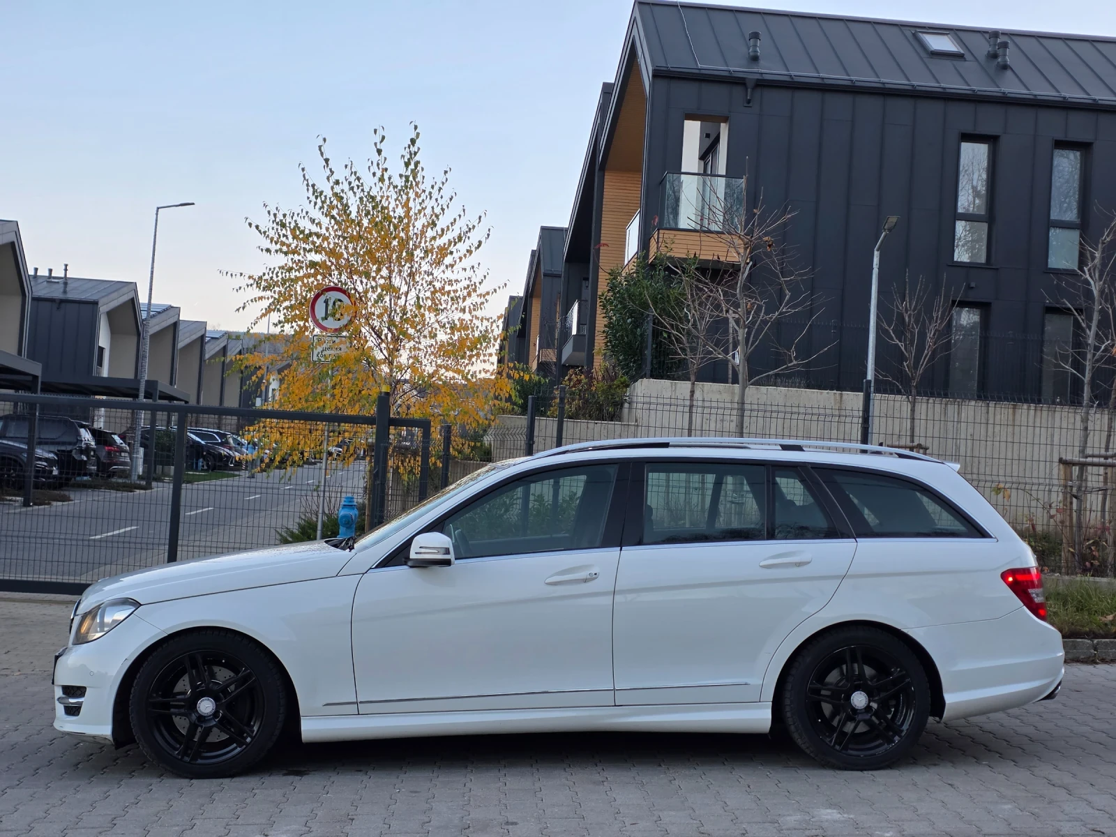 Mercedes-Benz C 300 4matic 7G Tronic+  - изображение 7