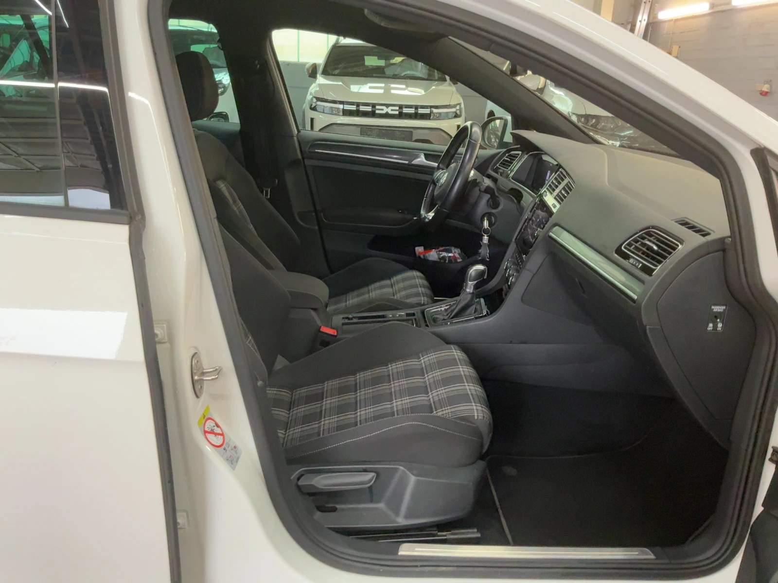 VW Golf GTD * DIGITAL * FACE * ��������� | Mobile.bg � ����������� 8