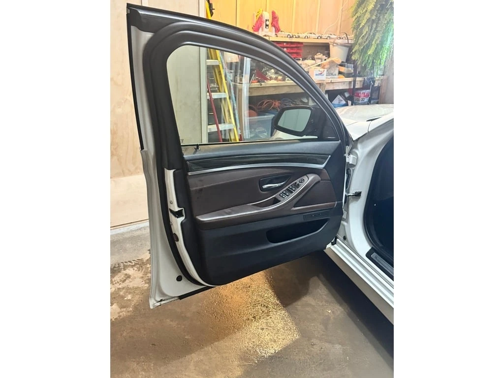 BMW 535 * 4dr Sdn 535d xDrive AWD * CARFAX * ЦЕНА ДО БГ - изображение 10