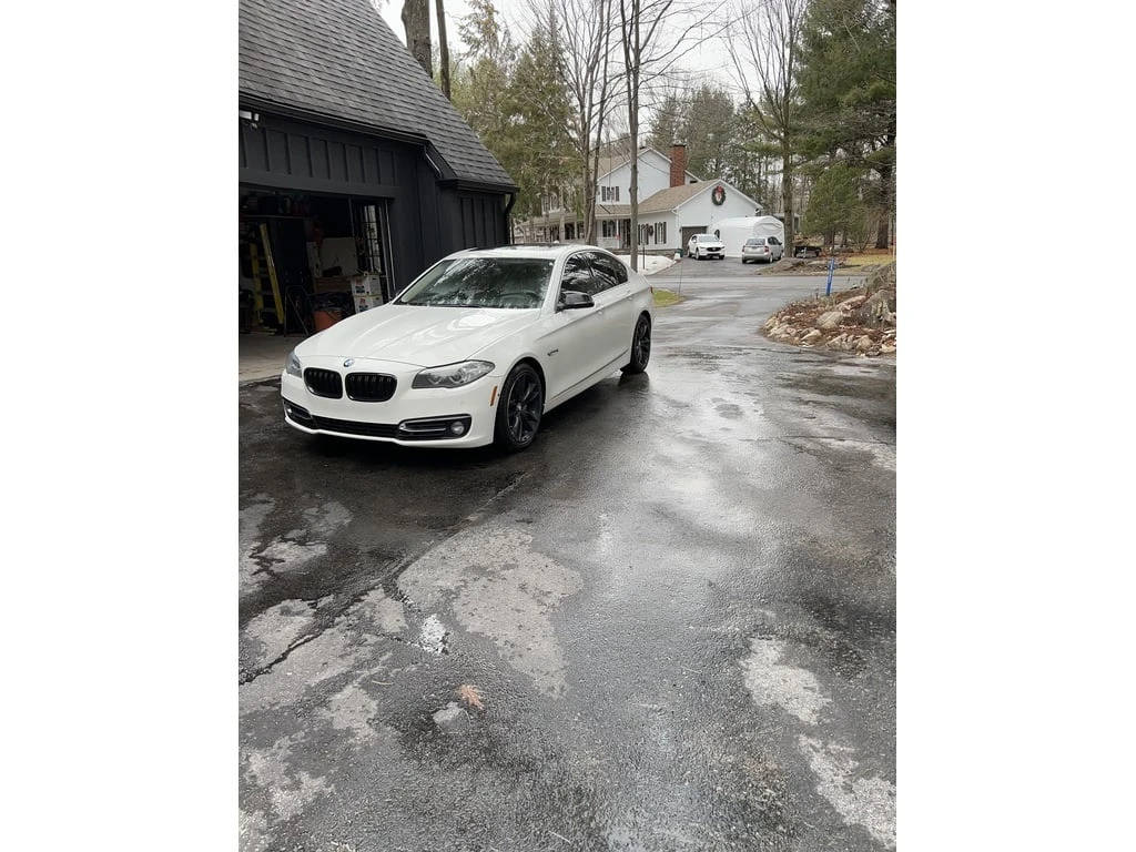 BMW 535 * 4dr Sdn 535d xDrive AWD * CARFAX * ЦЕНА ДО БГ - изображение 4