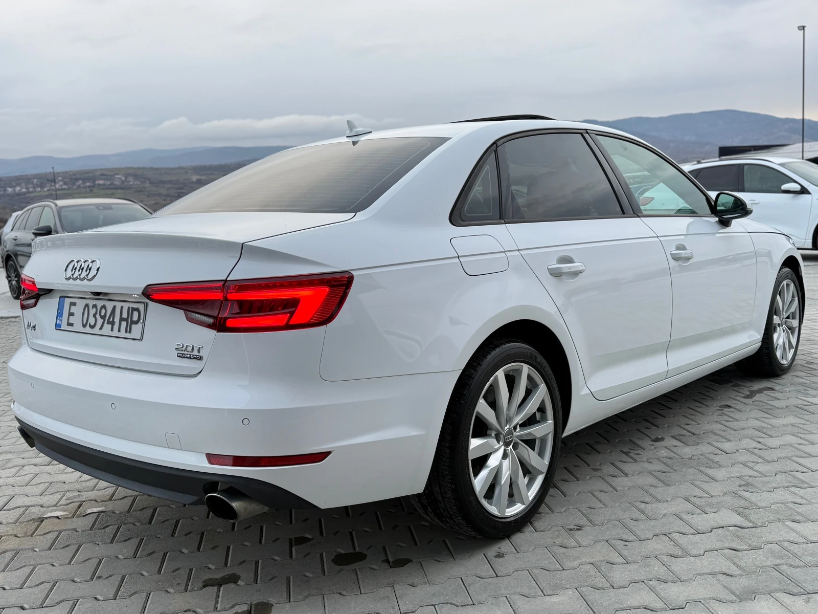 Audi A4 2.0T Quattro 252 ks Собствен лизинг !!! - изображение 5