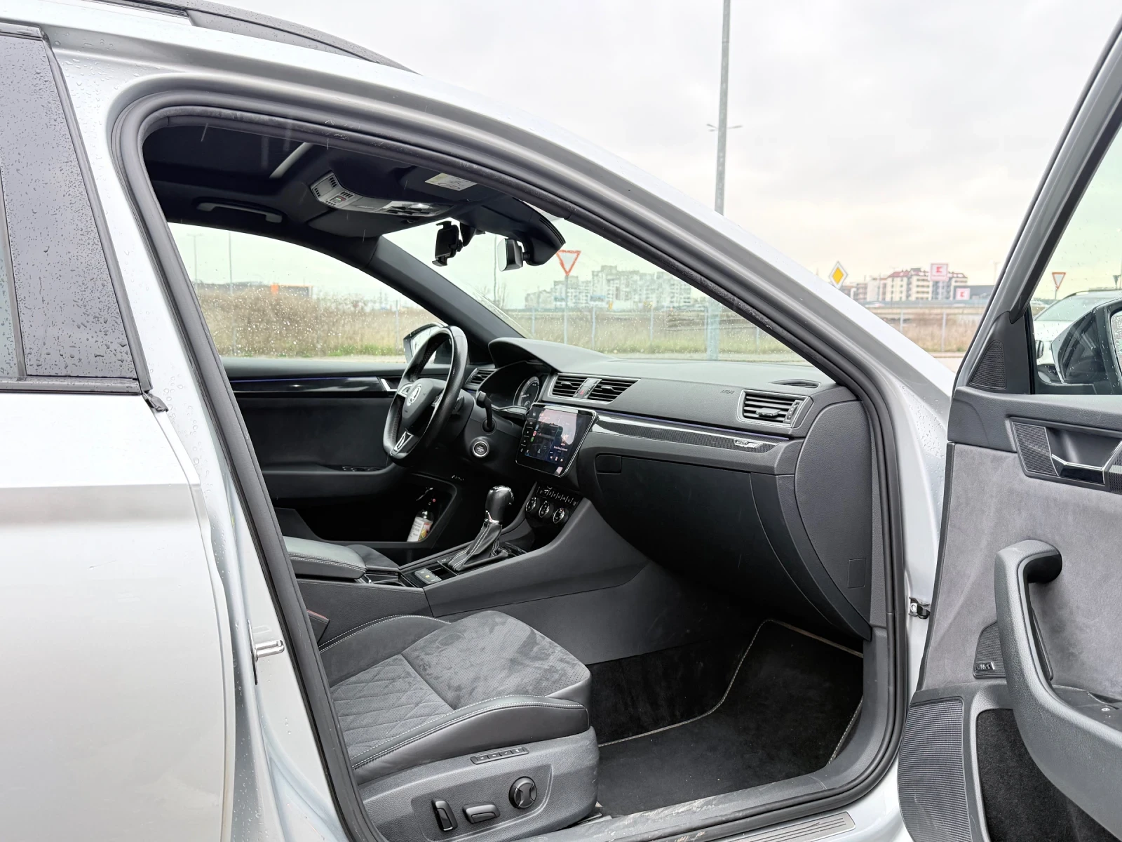 Skoda Superb 2.0 TDI Sportline ABT 4x4 , снимка 10 - Автомобили и джипове - 53956278