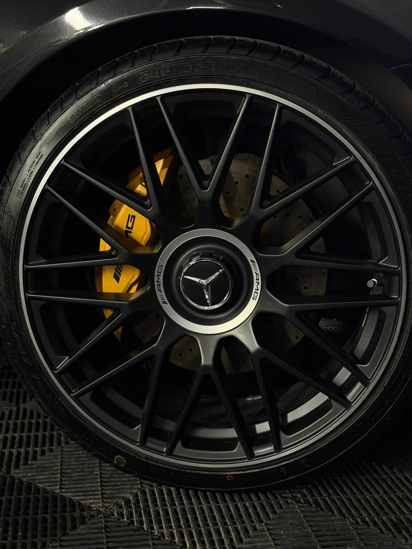 Mercedes-Benz E 220 КАТО НОВА, Серв.ист. FACELIFT 6.3 AMG, снимка 14 - Автомобили и джипове - 54107986