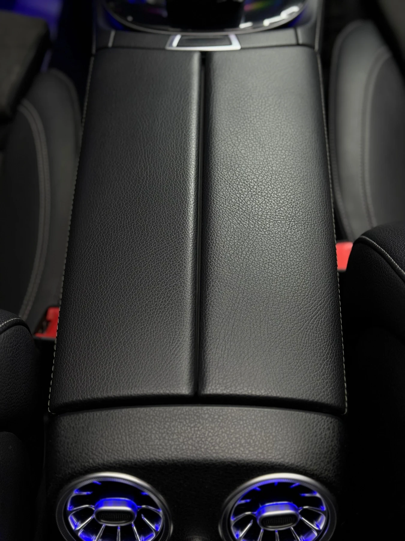 Mercedes-Benz E 220 КАТО НОВА, Серв.ист. FACELIFT 6.3 AMG, снимка 11 - Автомобили и джипове - 54107986