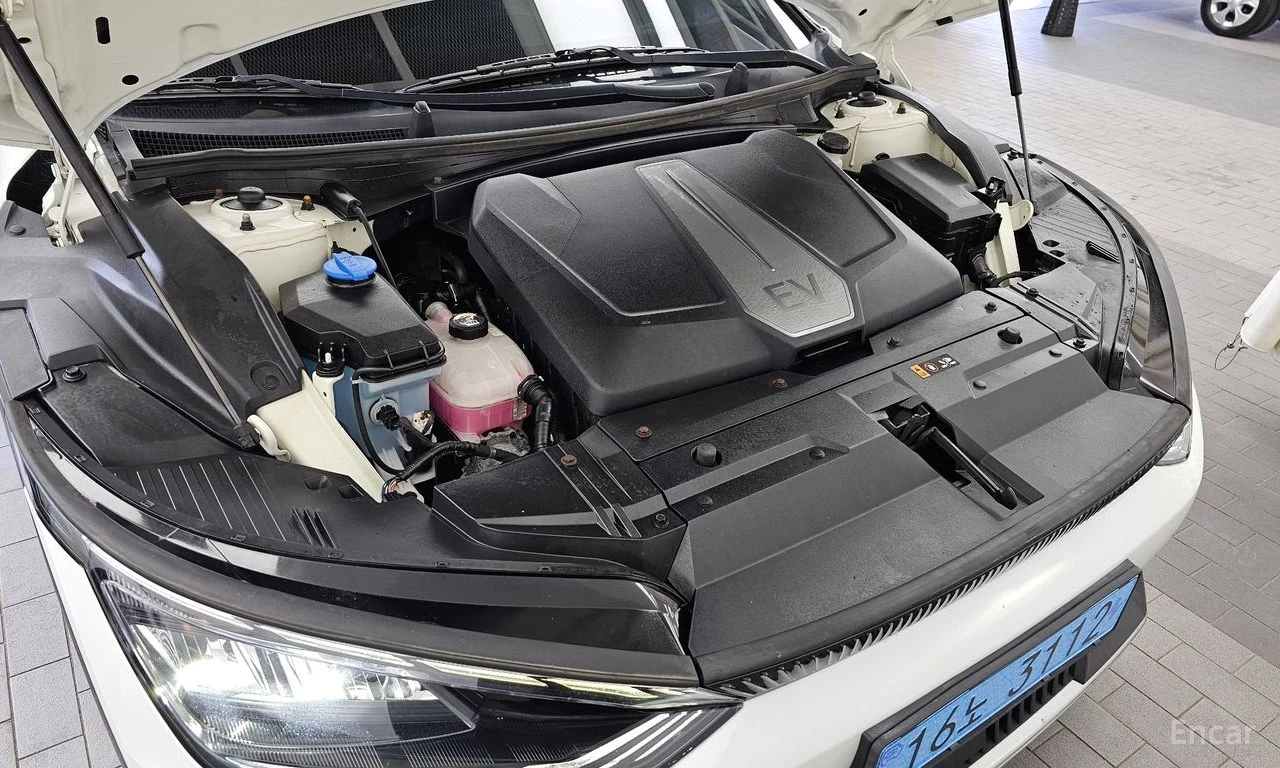 Kia EV6 * LONG RANGE* ПОДГРЕВ* ОБДУХВАНЕ* КАМЕРИ* , снимка 16 - Автомобили и джипове - 54417512