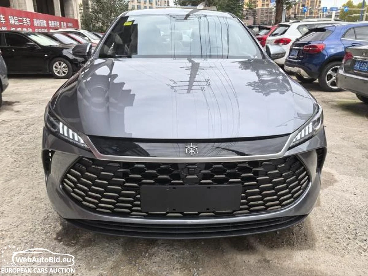 BYD Qin Plus DM-i55, снимка 2 - Автомобили и джипове - 54589985