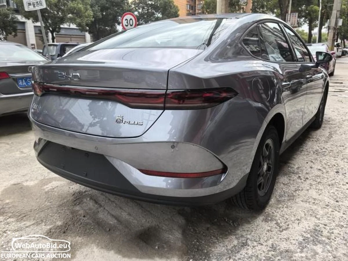 BYD Qin Plus DM-i55, снимка 4 - Автомобили и джипове - 54589985