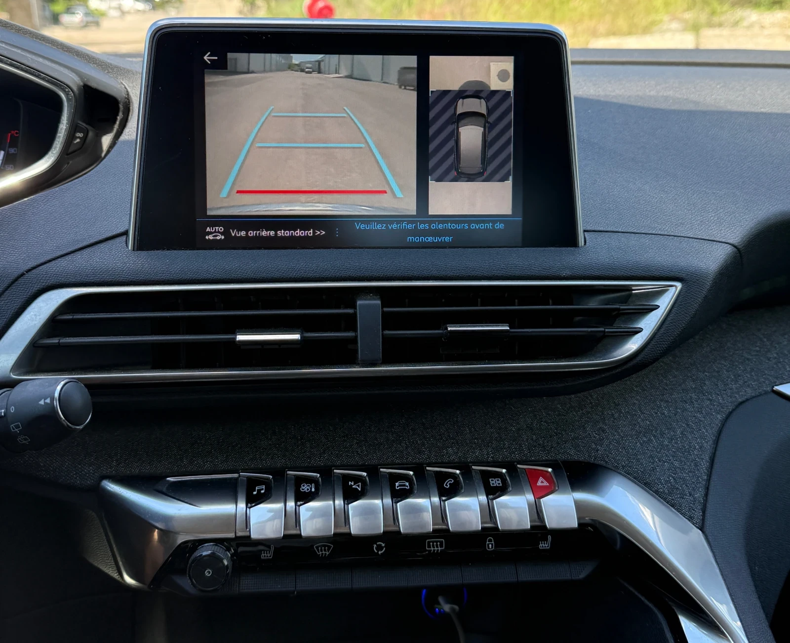 Peugeot 3008 * 360CAM* DISTRONIC* МЪРТВА ТОЧКА* FULL* , снимка 10 - Автомобили и джипове - 54717946