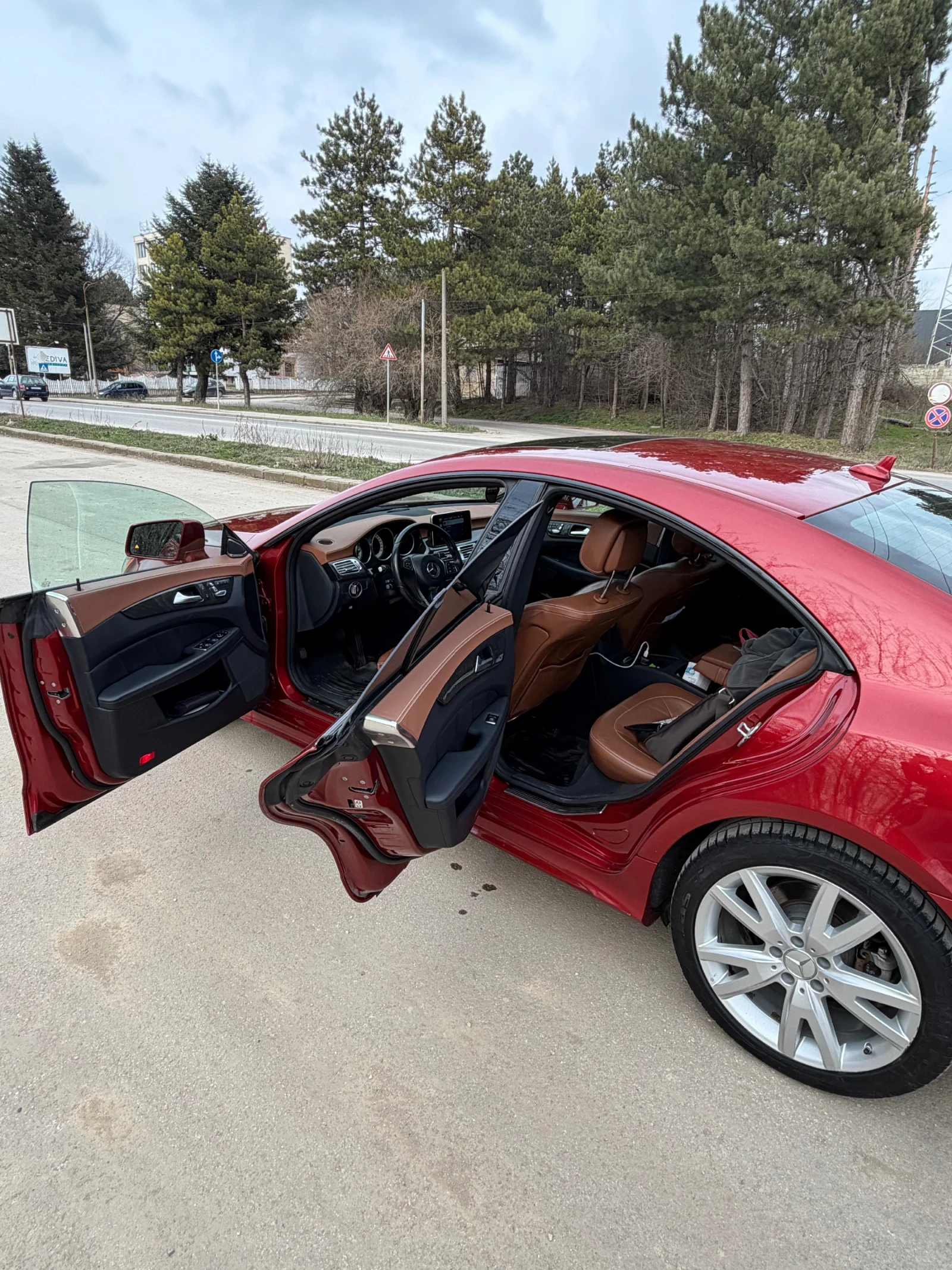 Mercedes-Benz CLS 400, снимка 8 - Автомобили и джипове - 54912343