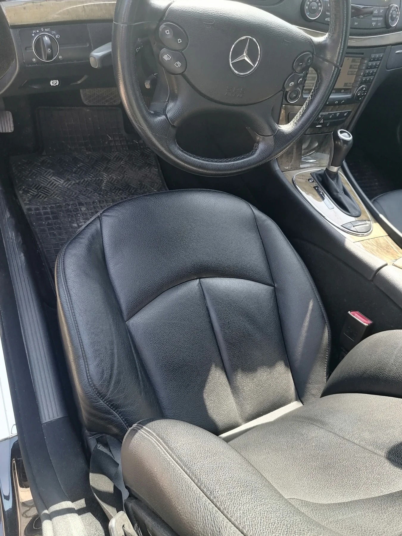 Mercedes-Benz E 320 CDI, снимка 4 - Автомобили и джипове - 55681599