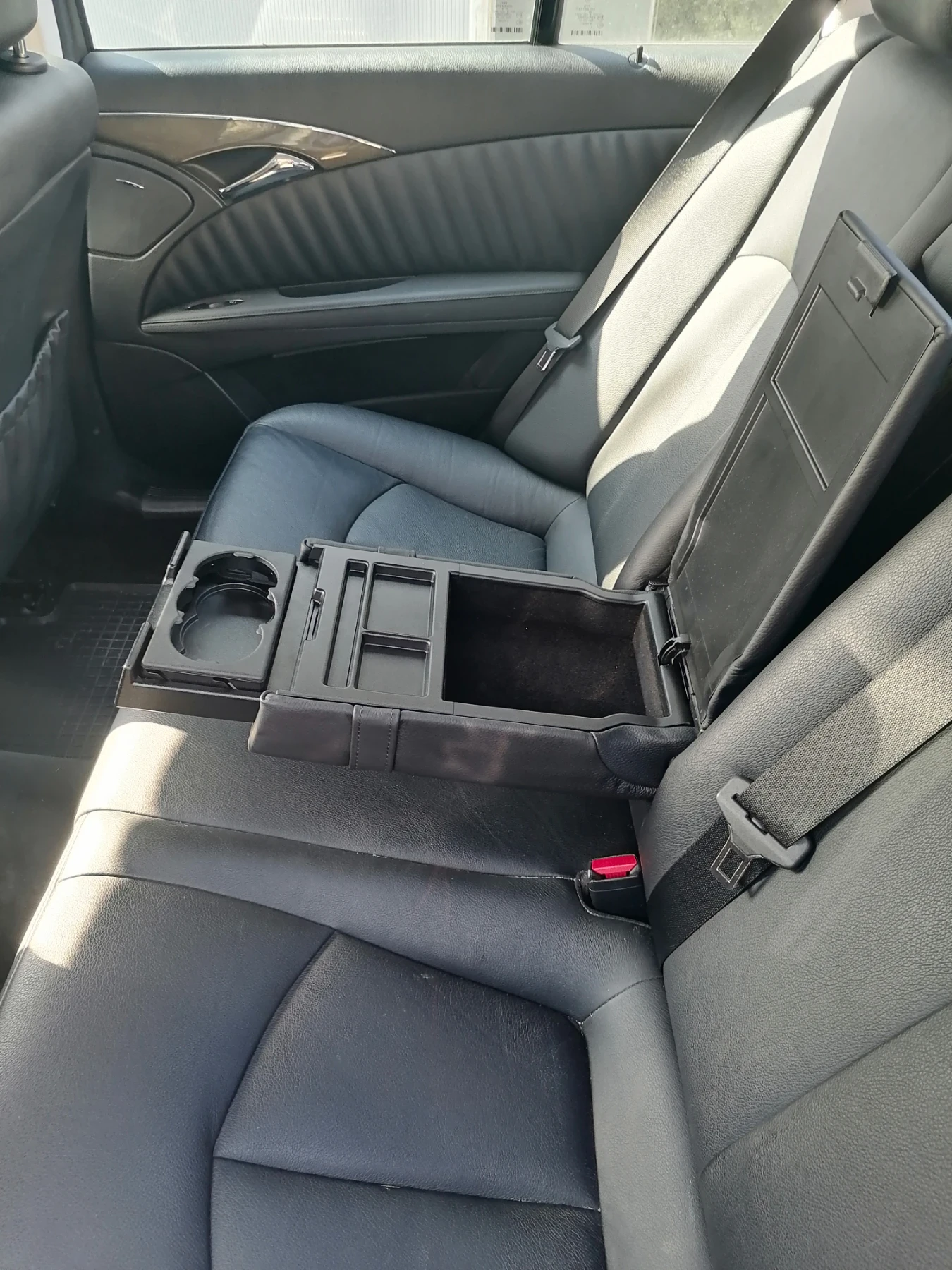 Mercedes-Benz E 320 CDI, снимка 8 - Автомобили и джипове - 55681599