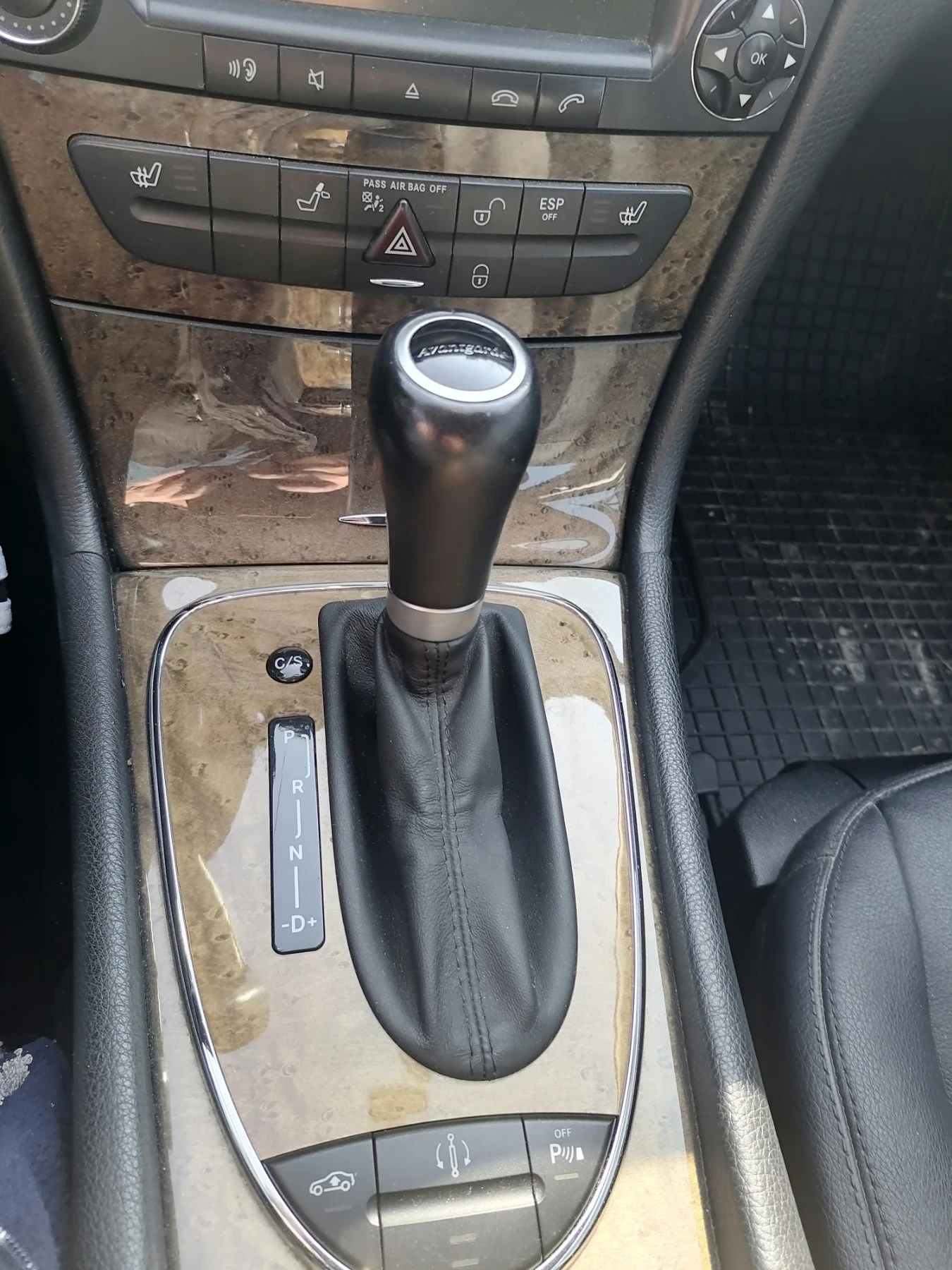 Mercedes-Benz E 320 CDI, снимка 5 - Автомобили и джипове - 55681599