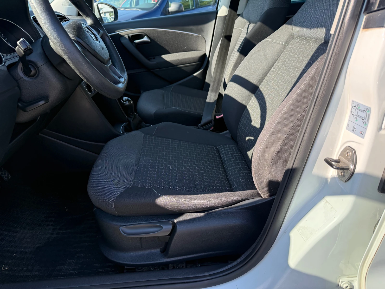 VW Polo 1.4 TDI EVRO 6, снимка 9 - Автомобили и джипове - 55247142