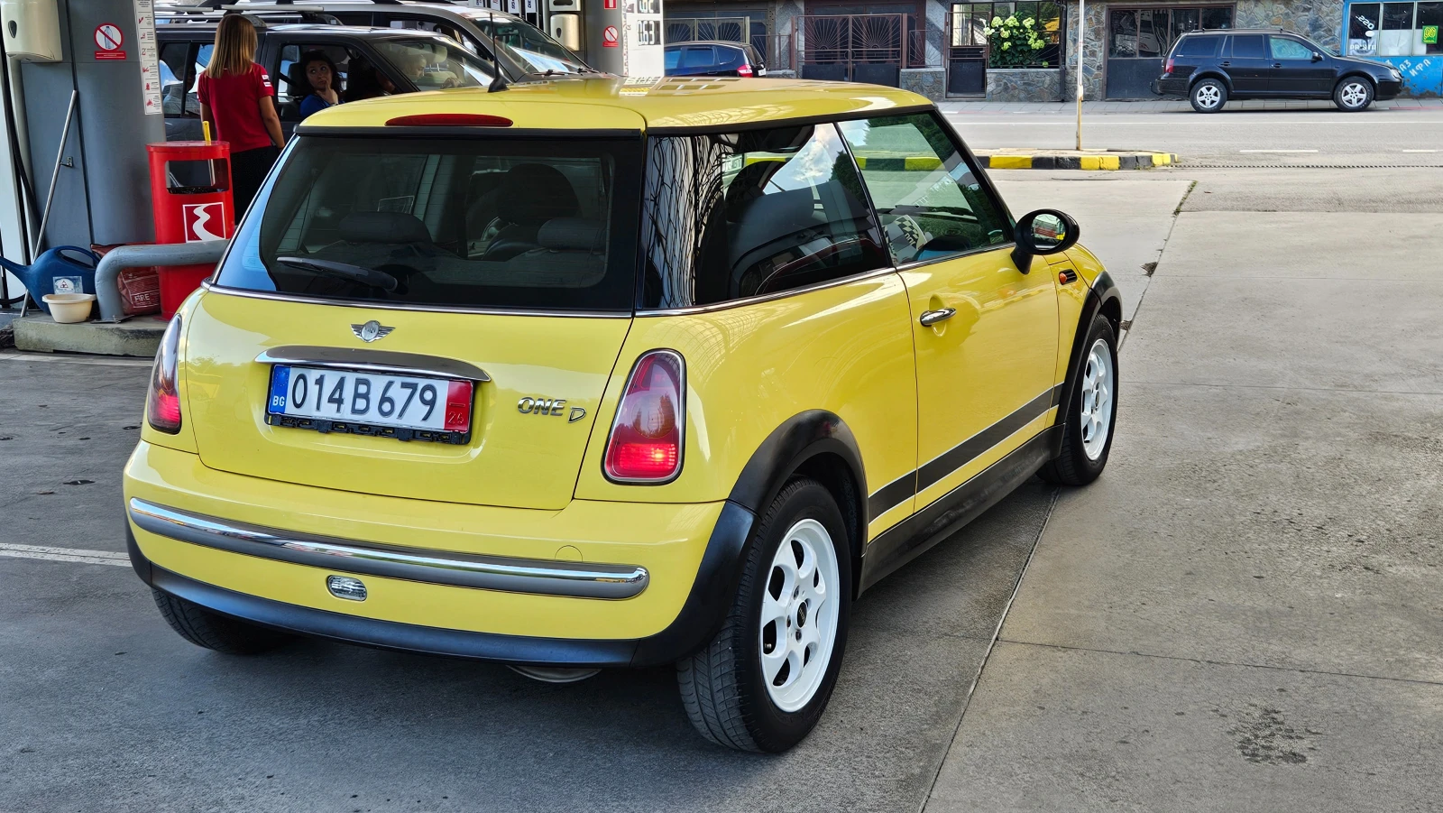 Mini Cooper 1.4 D4d KLIMATIK/6skorosti, снимка 5 - Автомобили и джипове - 55291142