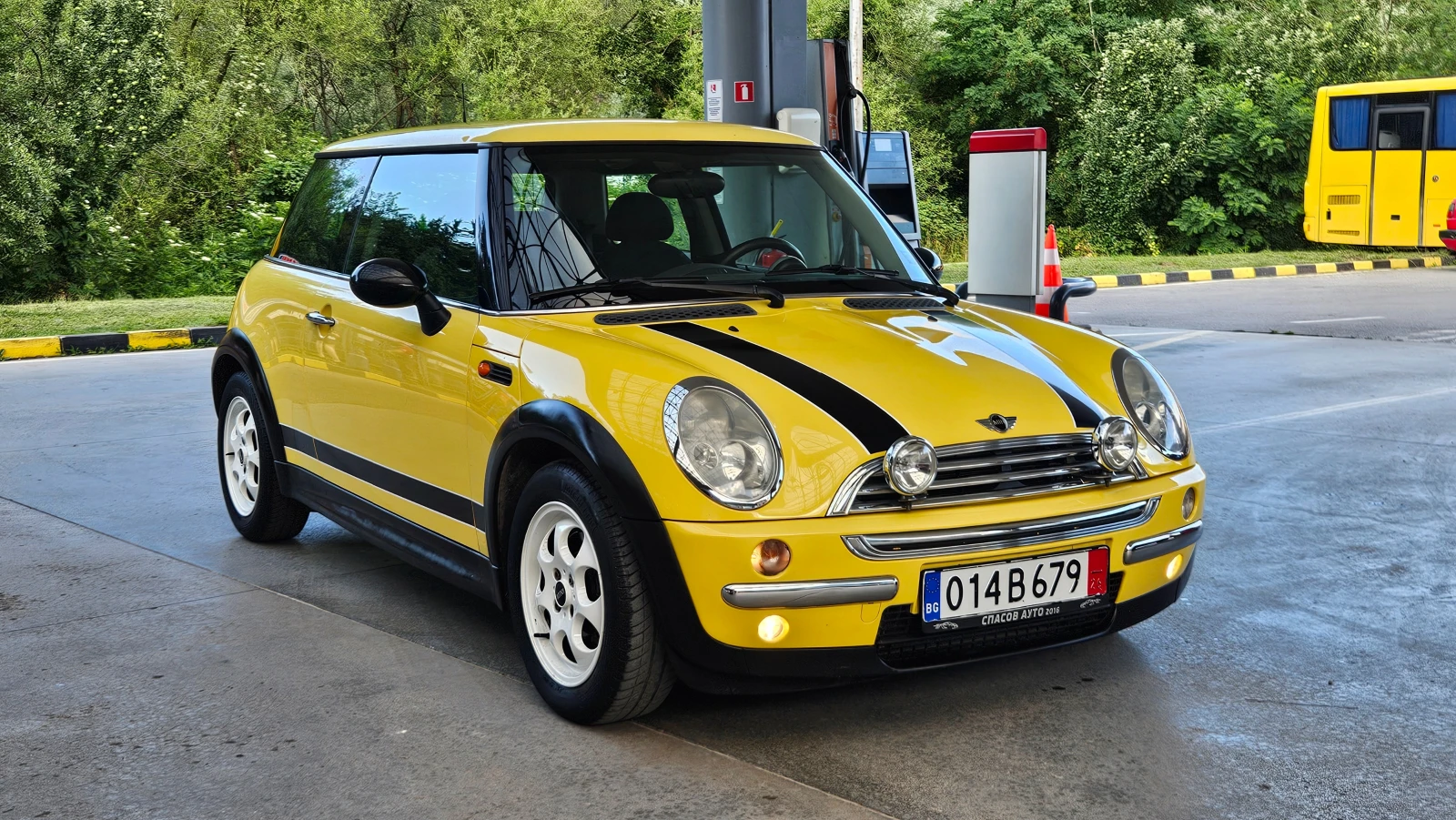 Mini Cooper 1.4 D4d KLIMATIK/6skorosti, снимка 8 - Автомобили и джипове - 55291142