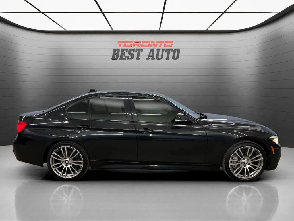 BMW 330 * М-Package * HeadUp *  AвтоКредит * (ЦЕНА ДО БГ), снимка 3 - Автомобили и джипове - 55544413