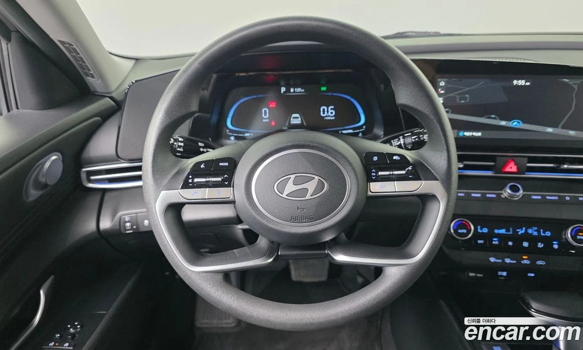 Hyundai Elantra 1.6 Smart, снимка 14 - Автомобили и джипове - 56155946