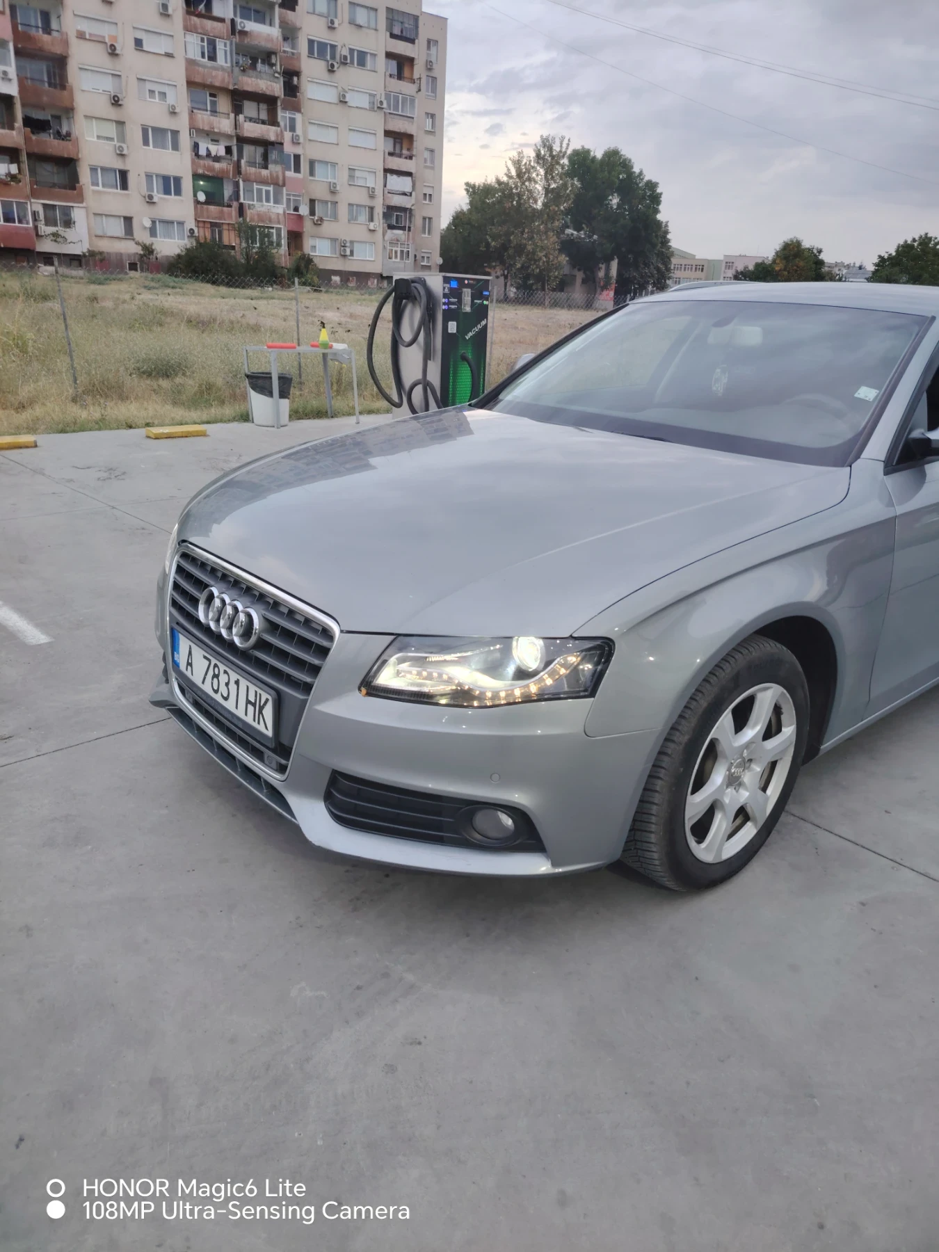 Audi A4, снимка 4 - Автомобили и джипове - 56171143