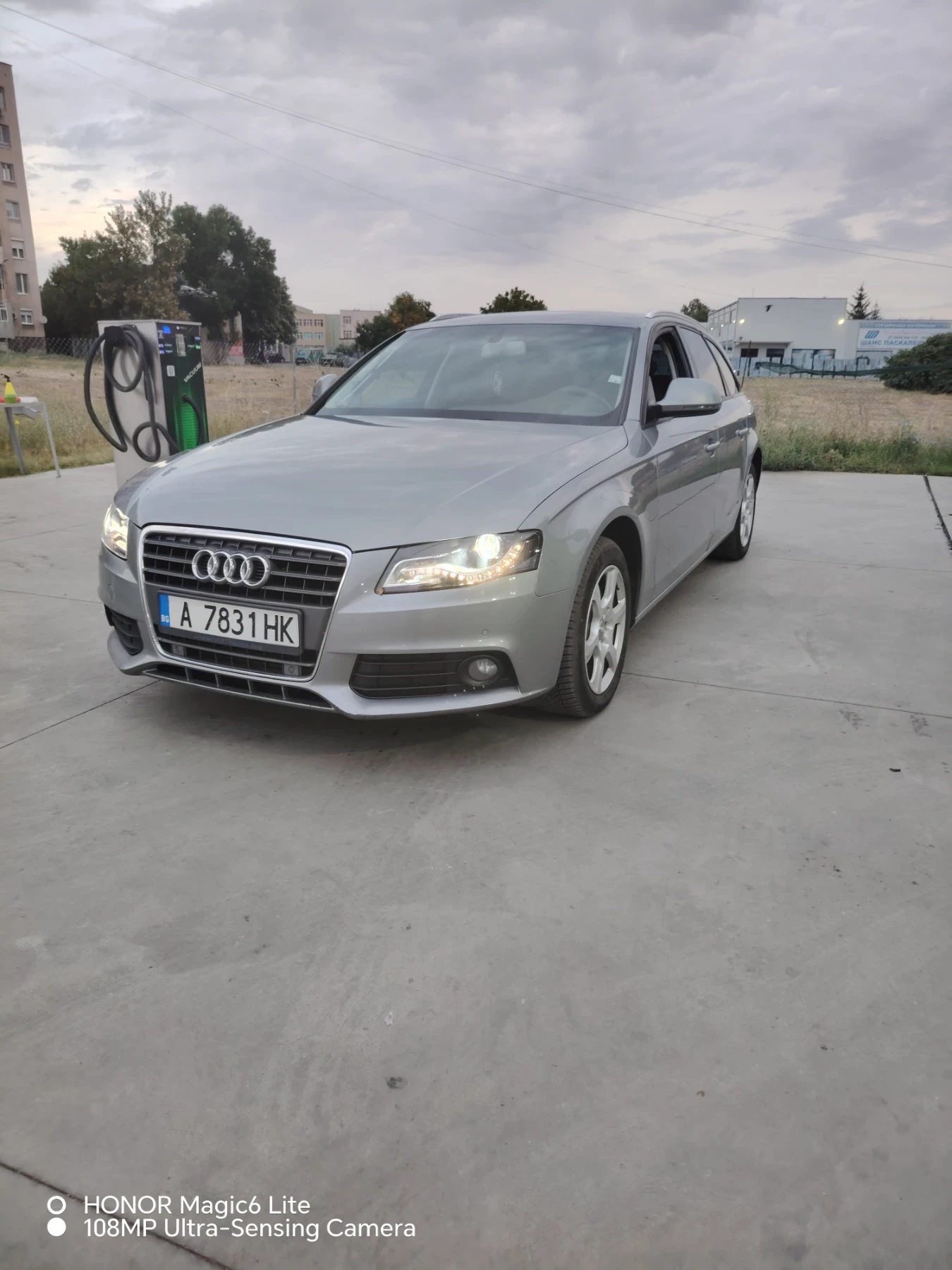 Audi A4, снимка 2 - Автомобили и джипове - 56171143