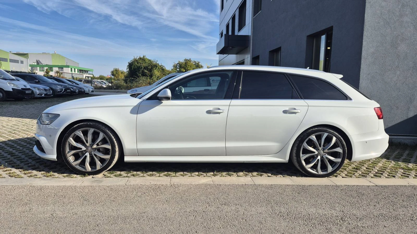 Audi A6 комби, снимка 2 - Автомобили и джипове - 56414168