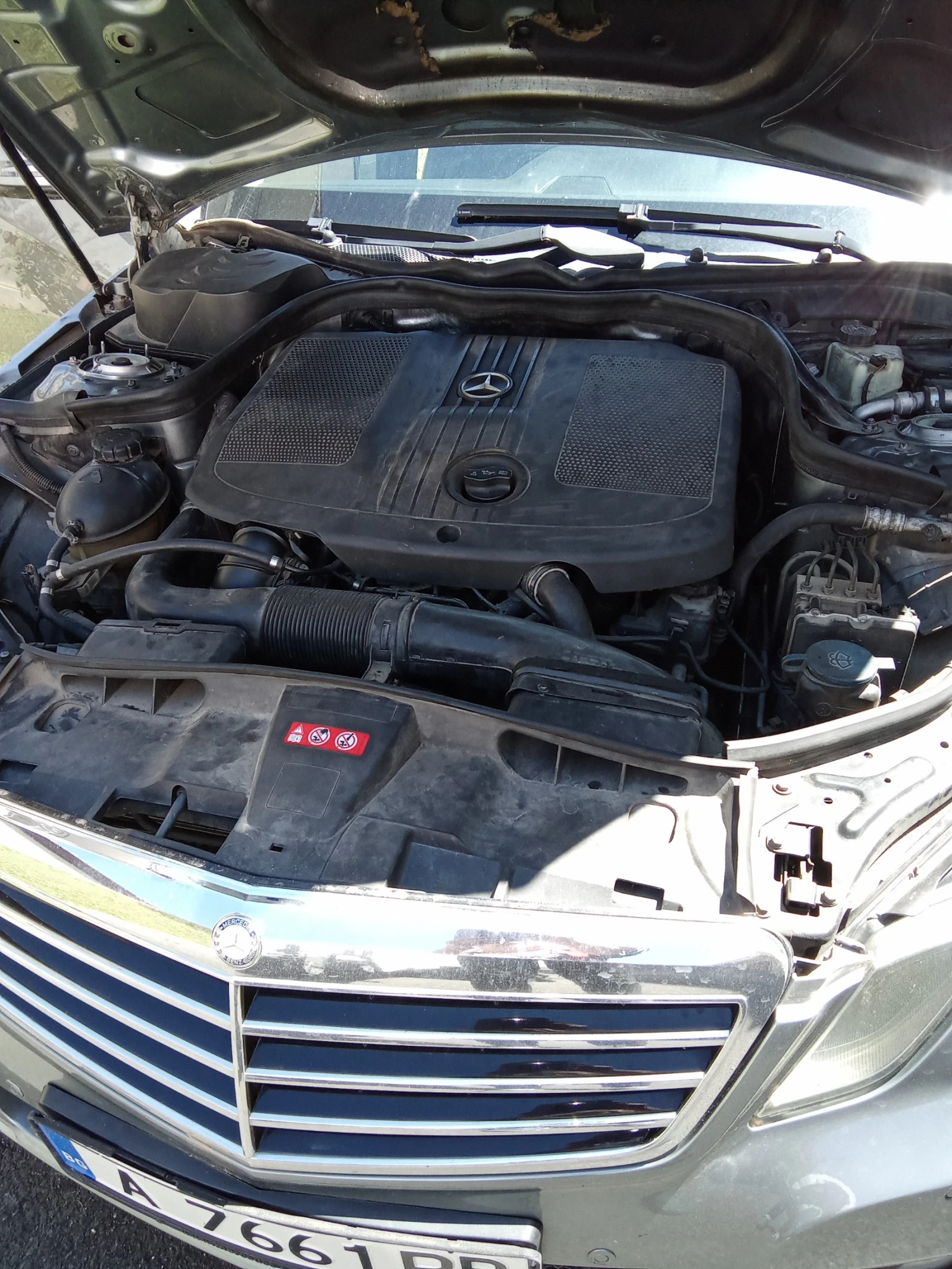 Mercedes-Benz E 200, снимка 6 - Автомобили и джипове - 56439367