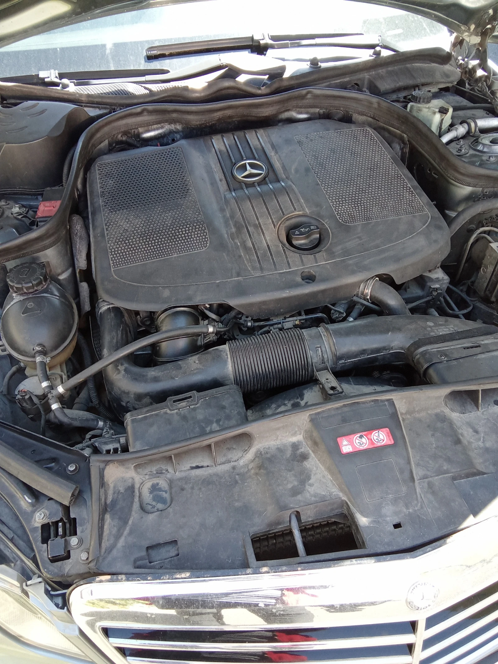 Mercedes-Benz E 200, снимка 7 - Автомобили и джипове - 56439367