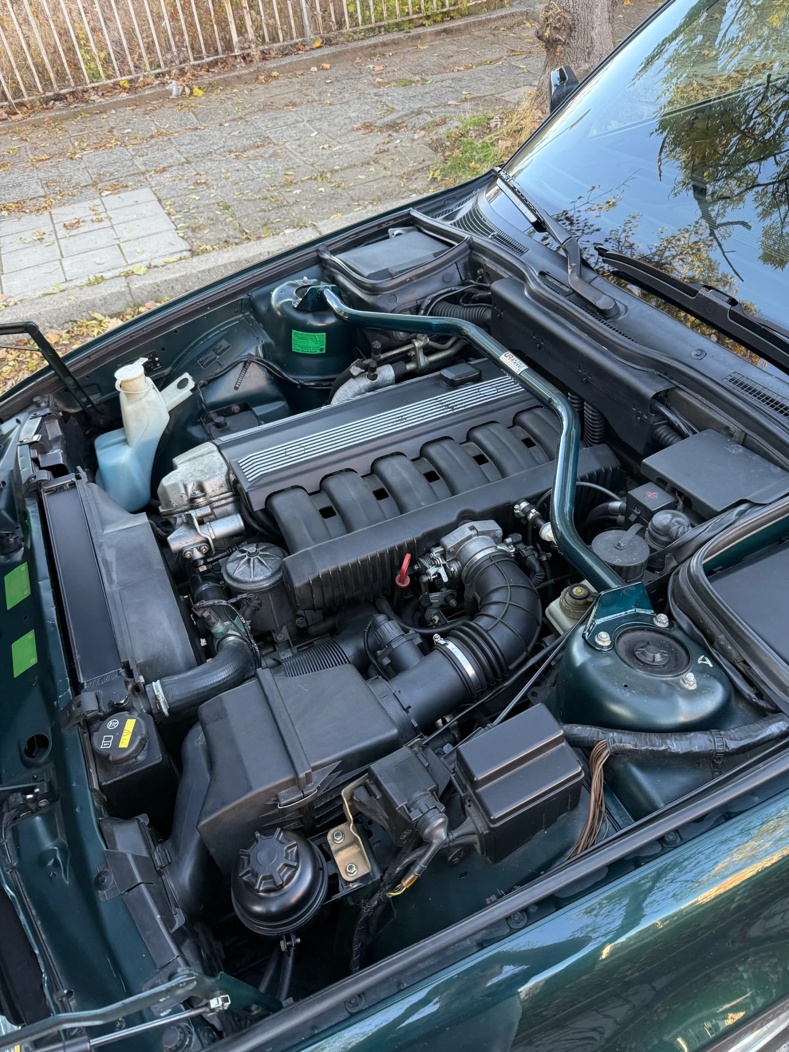 BMW 525 i, снимка 13 - Автомобили и джипове - 56640603