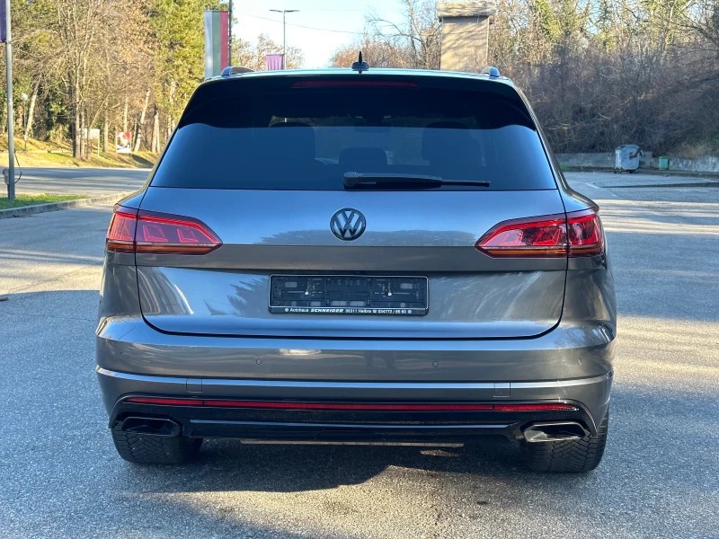 VW Touareg R-Line* Black Pack* 3.0TDI* 286кс* 4Motion, снимка 4 - Автомобили и джипове - 48481601