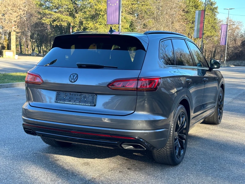 VW Touareg R-Line* Black Pack* 3.0TDI* 286кс* 4Motion, снимка 5 - Автомобили и джипове - 48481601