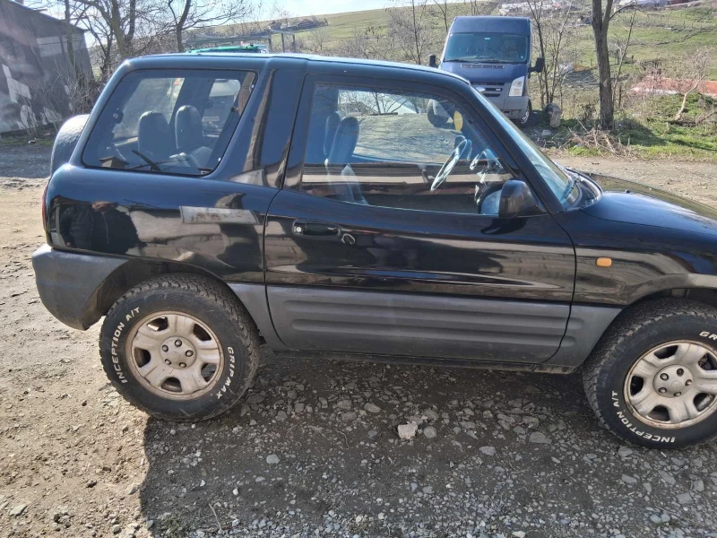 Toyota Rav4, снимка 6 - Автомобили и джипове - 49365576