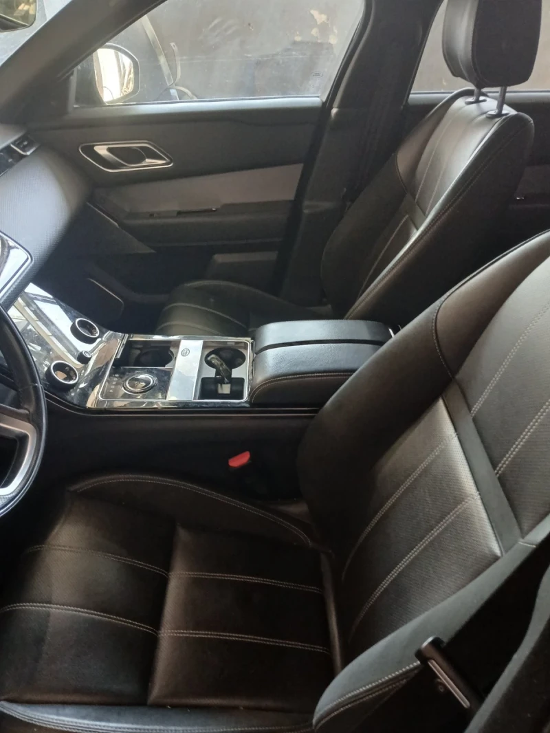 Land Rover Range Rover Velar, снимка 4 - Автомобили и джипове - 52338149