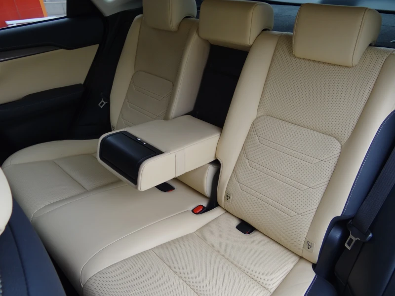 Lexus NX 300h 2.5i-197k.c./4x4/Auto/Koja/Navi/Led/Keyless/Euro-6, снимка 13 - Автомобили и джипове - 51917512
