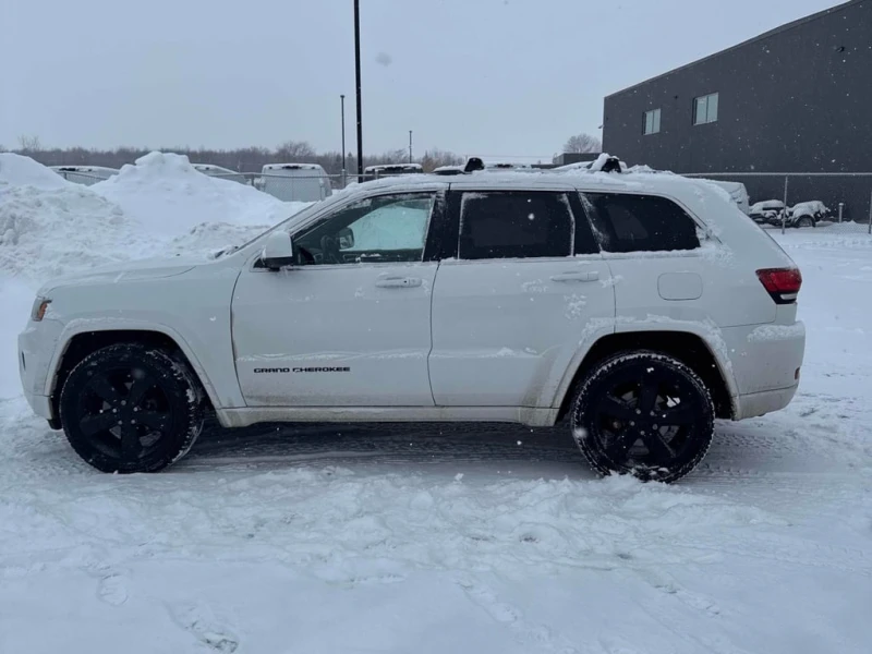 Jeep Grand cherokee * 4WD 4dr Laredo * CARFAX * ЦЕНА ДО БГ, снимка 2 - Автомобили и джипове - 53024469