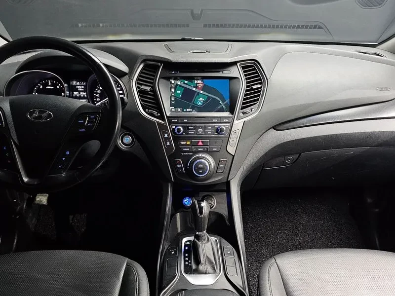 Hyundai Santa fe 2.0 CRDi 4WD - САМО 30% АВАНС, снимка 7 - Автомобили и джипове - 56021698