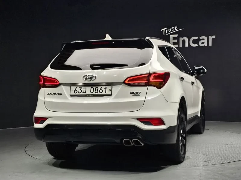Hyundai Santa fe 2.0 CRDi 4WD - САМО 30% АВАНС, снимка 4 - Автомобили и джипове - 56021698