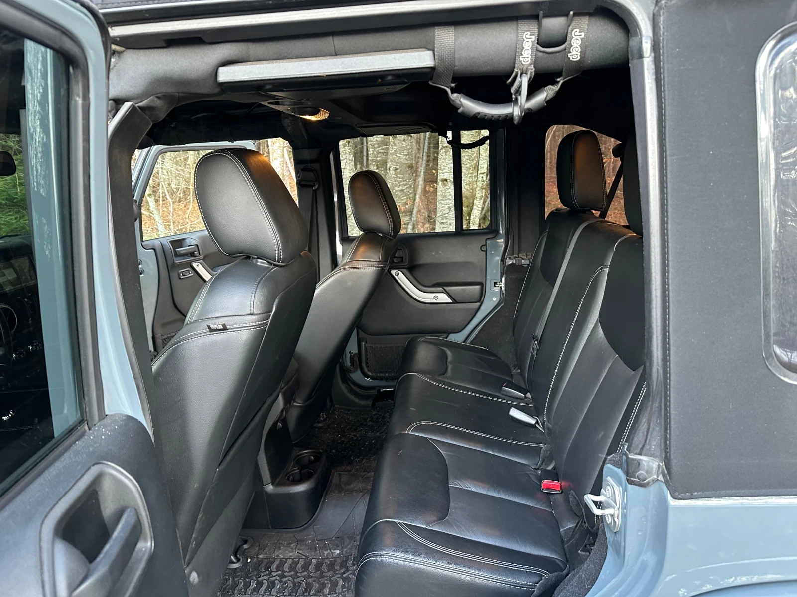 Jeep Wrangler Sahara - изображение 8