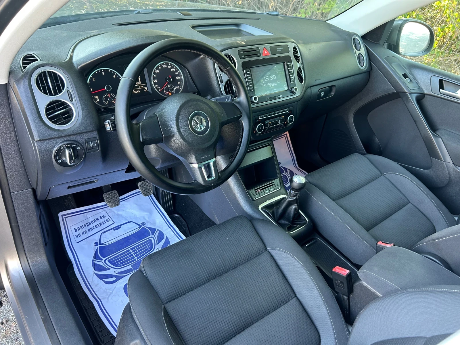 VW Tiguan 2.0TDI - 170 кс / 4X4 / САМОПАРКИРАНЕ / НАВИ - изображение 8