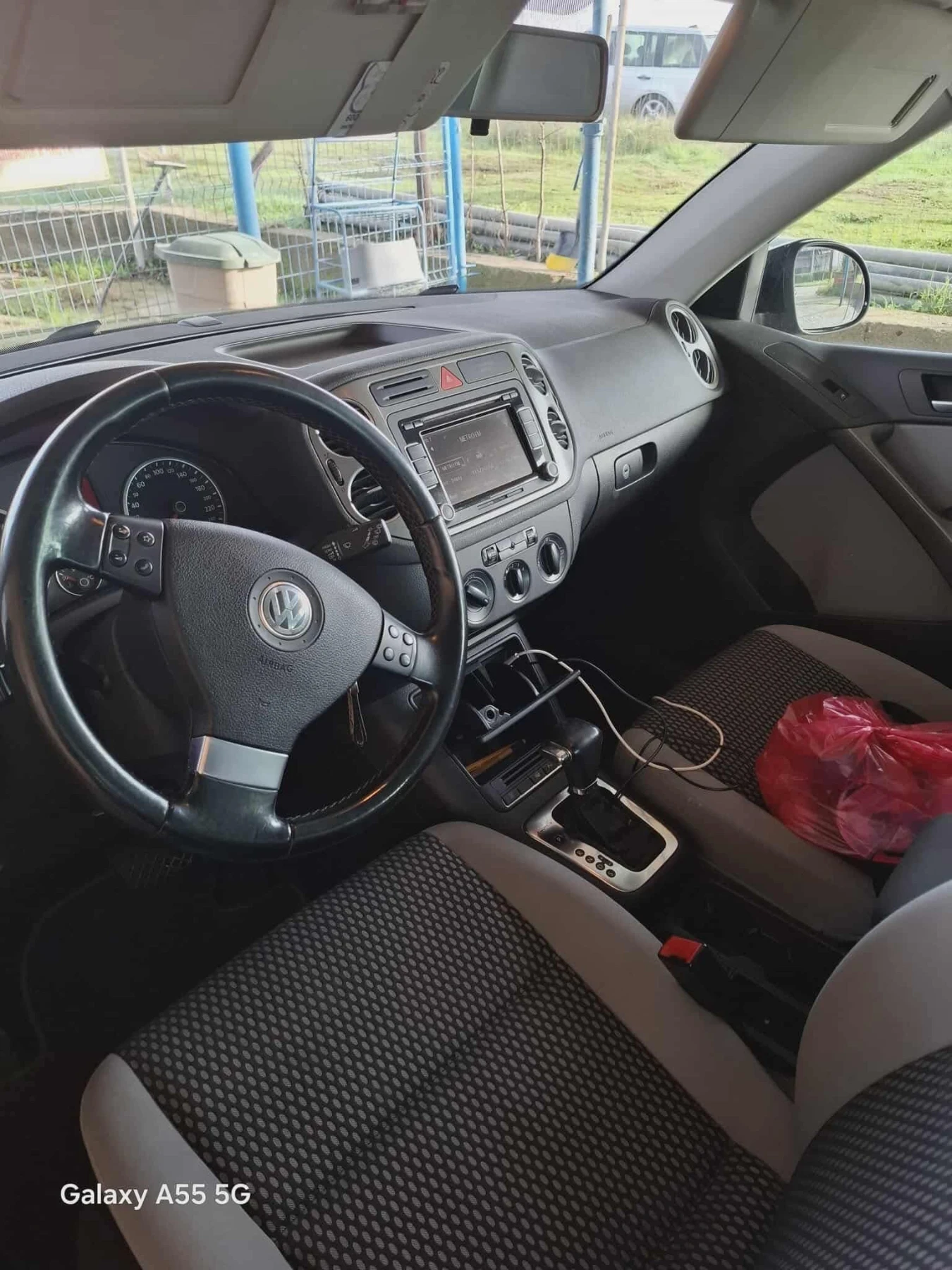 VW Tiguan 2, 0 автомат 4х4 - изображение 6