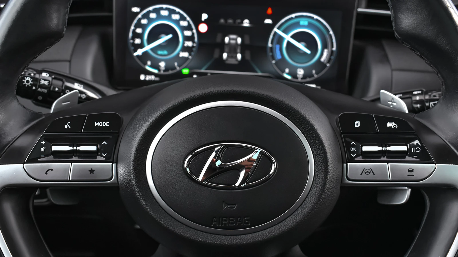 Hyundai Tucson 1.6 T-GDi PREMIUM Plug-in Hybrid 4x4 Automatic - изображение 9