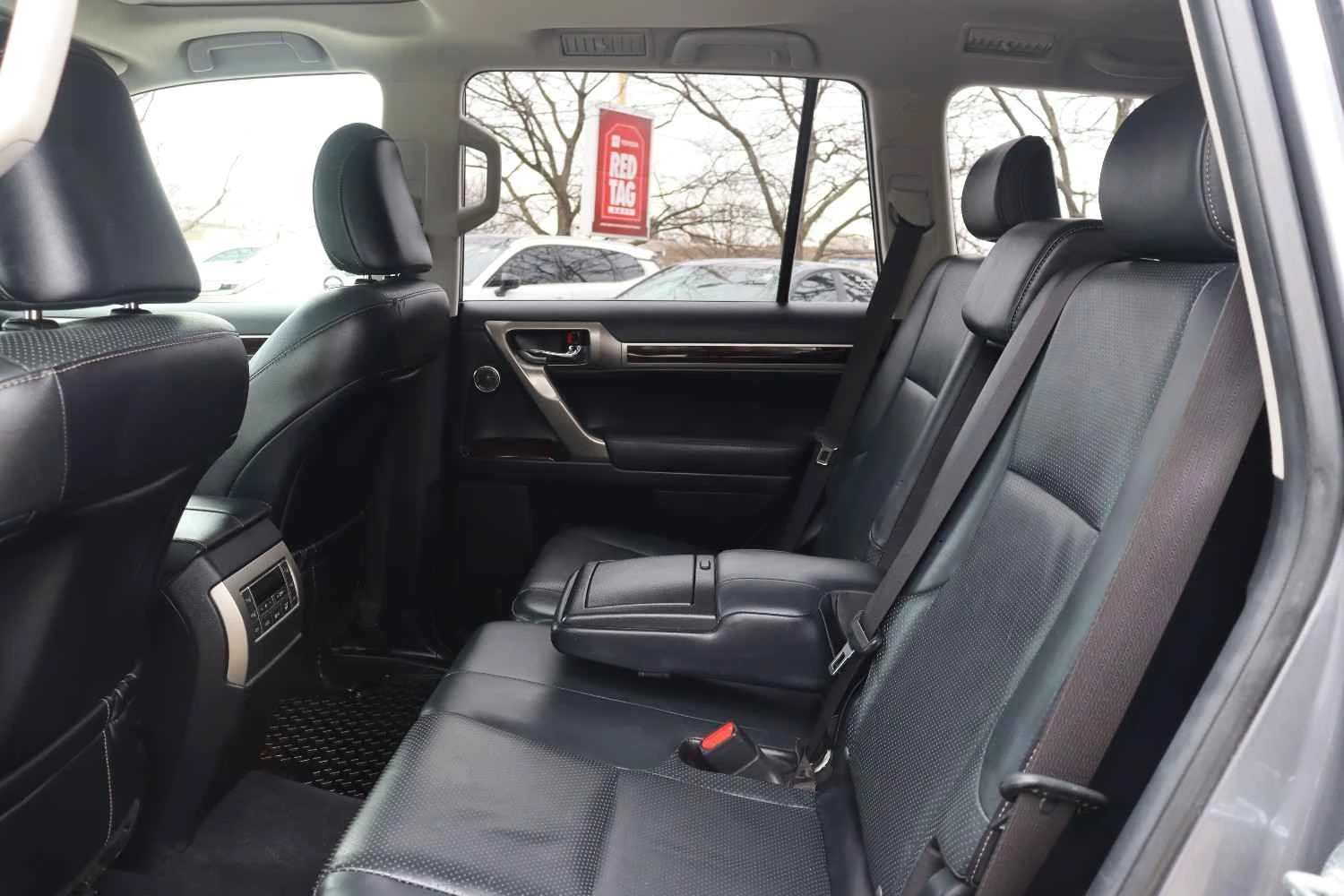 Lexus GX 460 Premium * 7 Места * Сервизна История * Carfax * , снимка 13 - Автомобили и джипове - 53959853