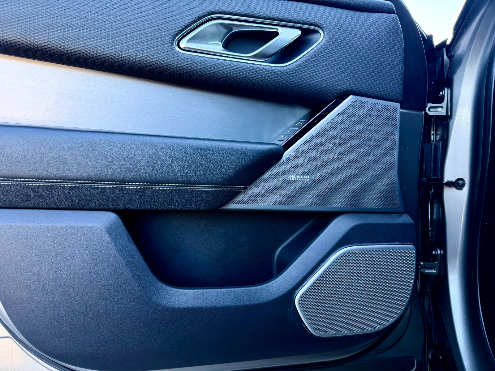 Land Rover Range Rover Velar 3.0D* R-DYNAMIC* MAX FULL* 300HP | Mobile.bg � ����������� 13