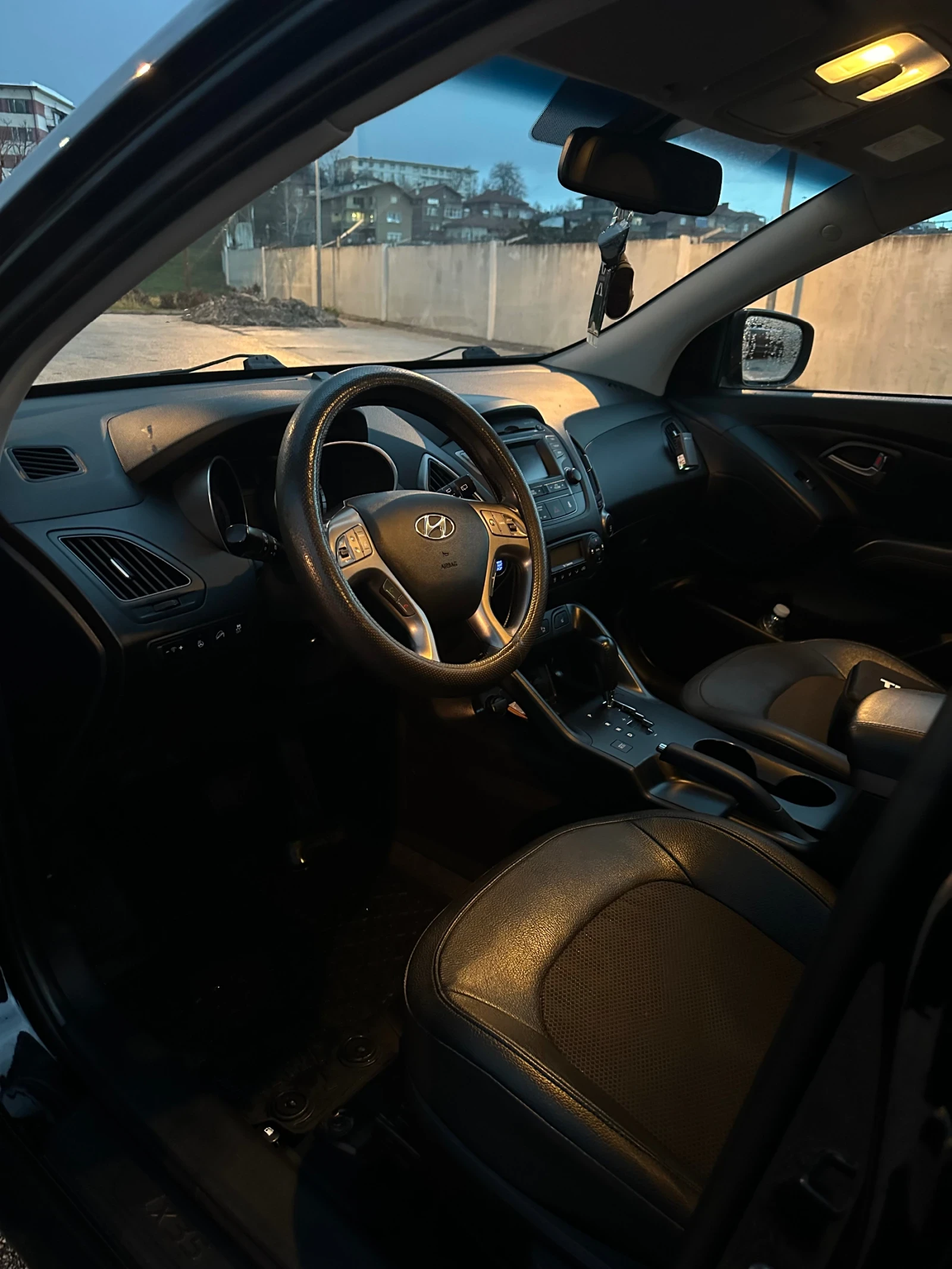 Hyundai IX35 4x4 ШВЕЙЦАРИЯ , снимка 7 - Автомобили и джипове - 54679644