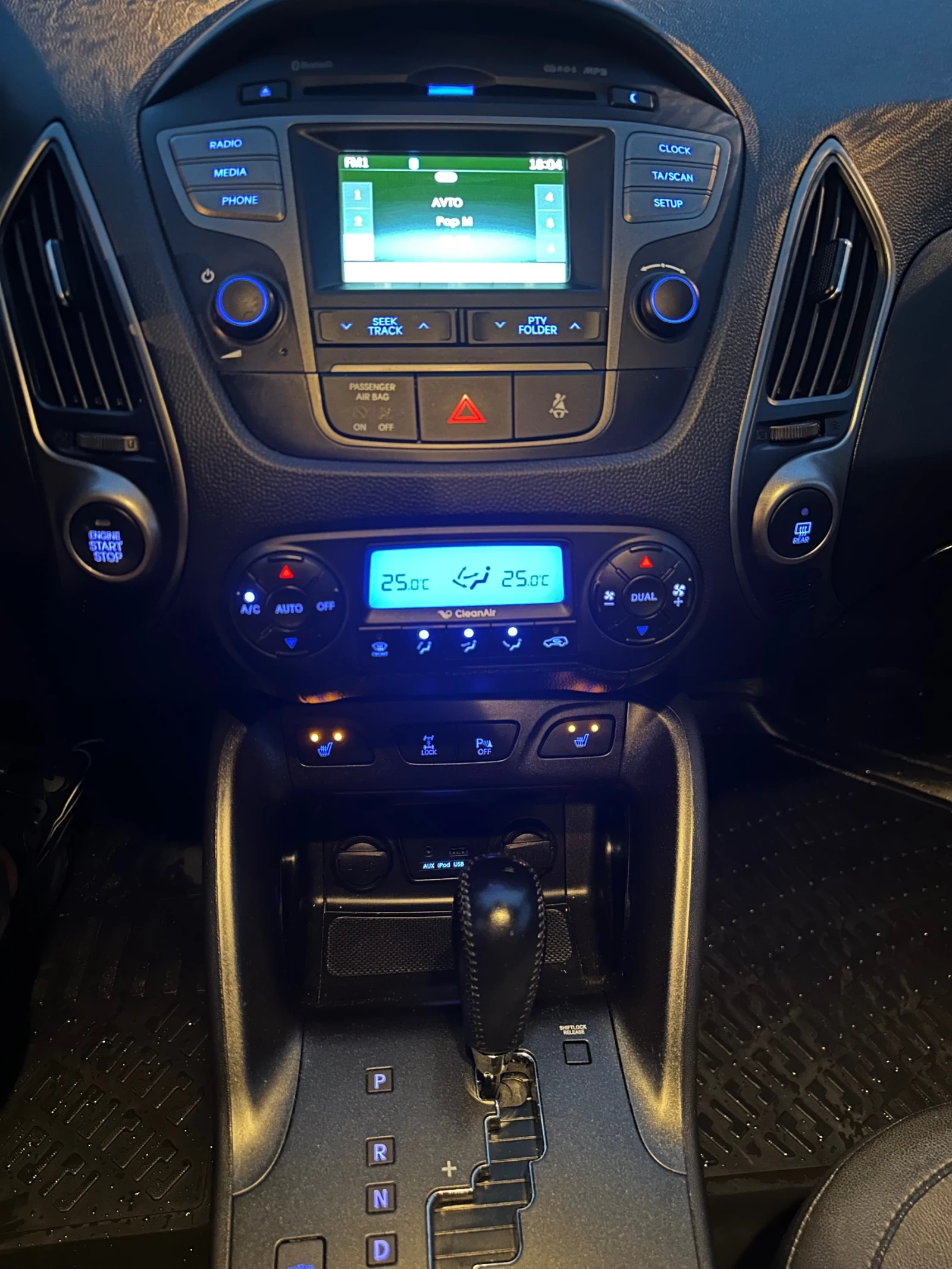 Hyundai IX35 4x4 ШВЕЙЦАРИЯ , снимка 13 - Автомобили и джипове - 54679644