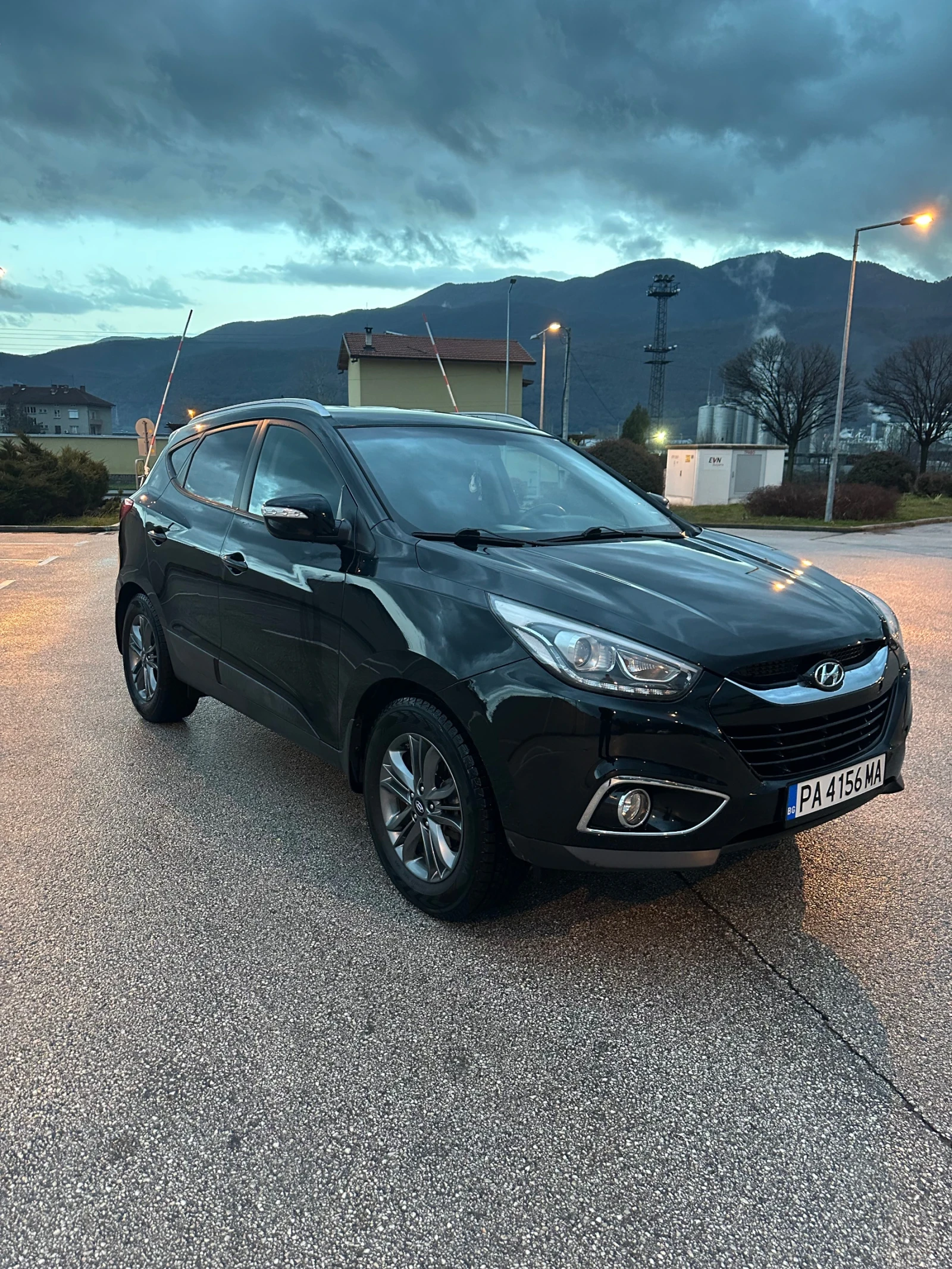 Hyundai IX35 4x4 ШВЕЙЦАРИЯ , снимка 6 - Автомобили и джипове - 54679644